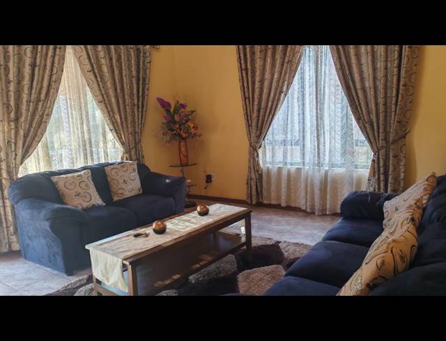 3 BEDROOM FREEHOLD SOLD IN SHALLCROSS